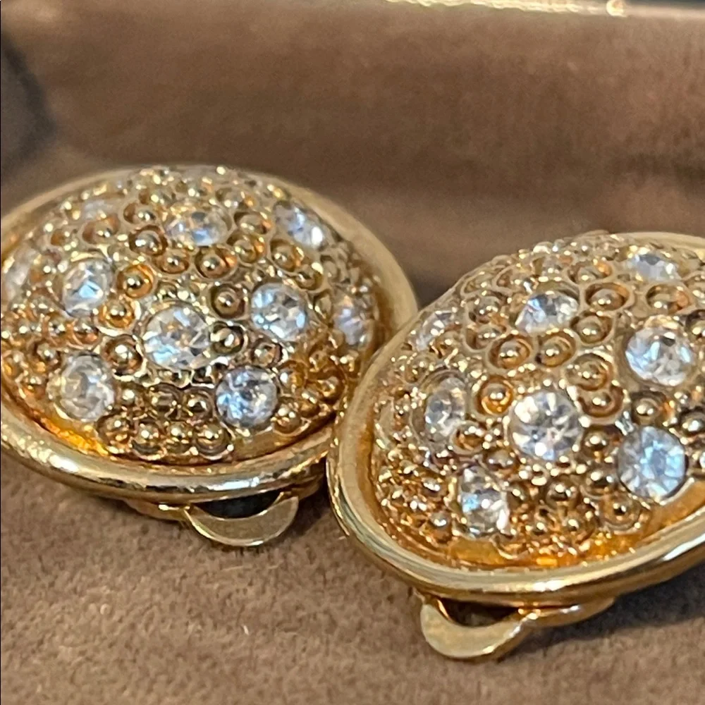 Vintage Nina Ricci Swarovski Crystal Textured Domed Clip-on Earrings - Picture 3 of 9